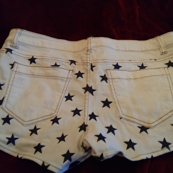 Beautiful Red White And Blue Stars And Stripes For - Picture 3 of 5